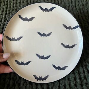 HOMEGOODS bat salat plate